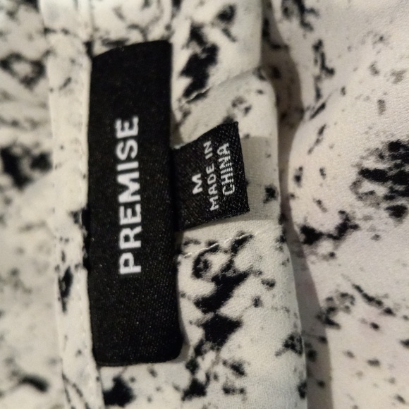 PREMISE SHORT-SLEEVE TOP Sz S - Picture 2 of 2